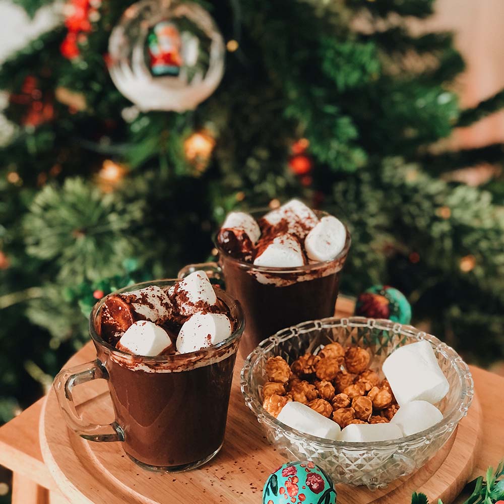 
                  The Complete Guide to Christmas Coffee Drinks
                