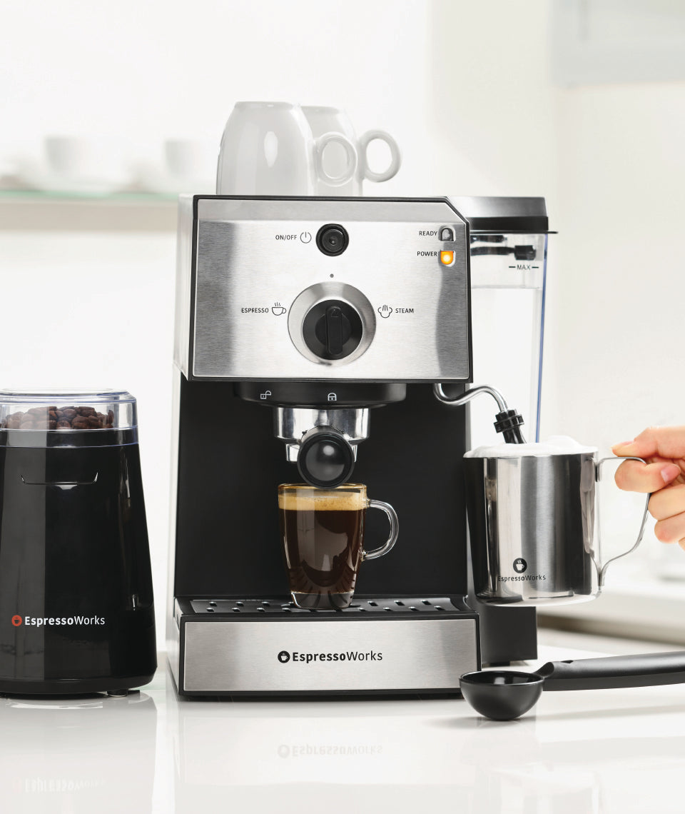 The Espresso Works 7 Piece All-in-one 15-bar Espresso Machine Set